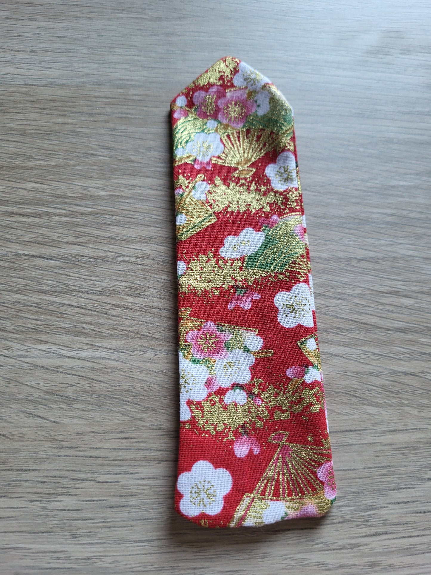 Petit marque page rouge